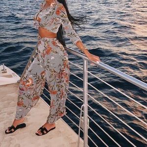 Two pieces floral pants sent